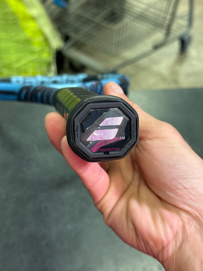 Load image into Gallery viewer, Like New Babolat Pure Drive 2025 4 1/8 Tennis Raquet
