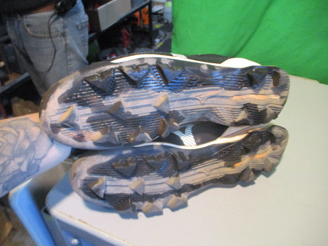 Load image into Gallery viewer, Used Mizuno Wave Lightrevo Size 9 Cleats
