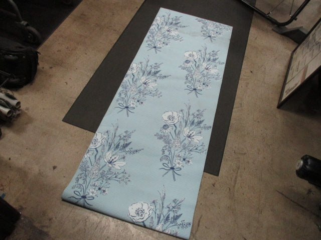 Load image into Gallery viewer, Used 68&quot; Sky Blue Yoga Mat
