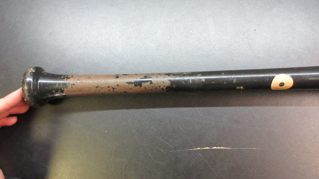 Load image into Gallery viewer, Used Professional Zinger X Series Pro Maple 33 " Wood Bat
