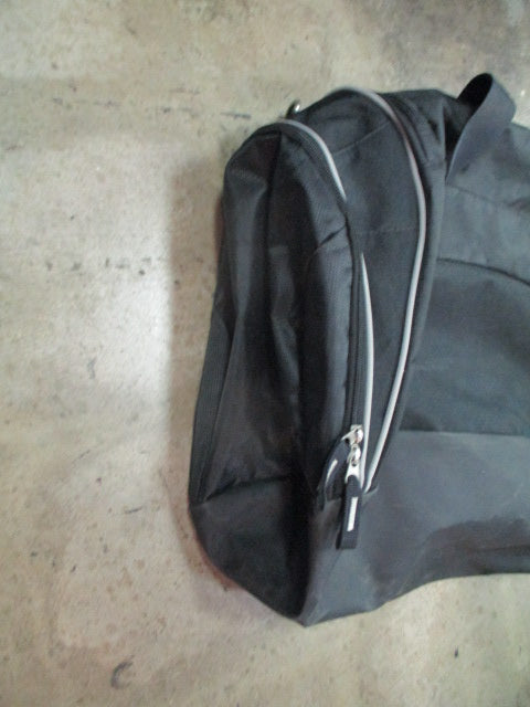 Load image into Gallery viewer, Used Ogio Village Golf Duffle Bag
