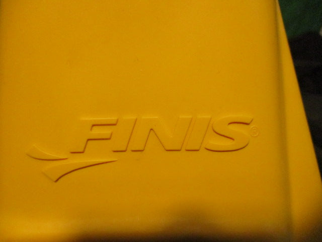 Load image into Gallery viewer, Used Fins Zoomers Gold Short Blade Size 7.5 - 8.5  Mens Training Fins
