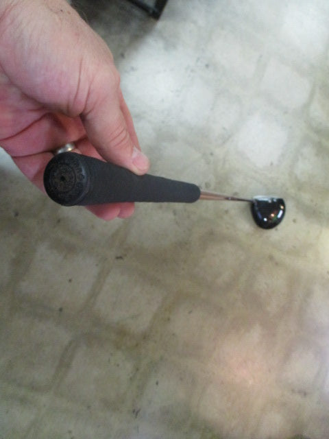 Load image into Gallery viewer, Used Titleist 909D RH 10.5 DEG Stiff Flex Driver Includes Head Cover
