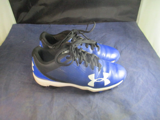 Load image into Gallery viewer, Used Under Armour Leadoff Cleats Youth Size 1 - small wear on ankles
