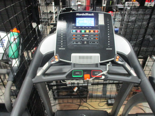 Load image into Gallery viewer, Used Nordictrack C900 Pro Folding Treadmill
