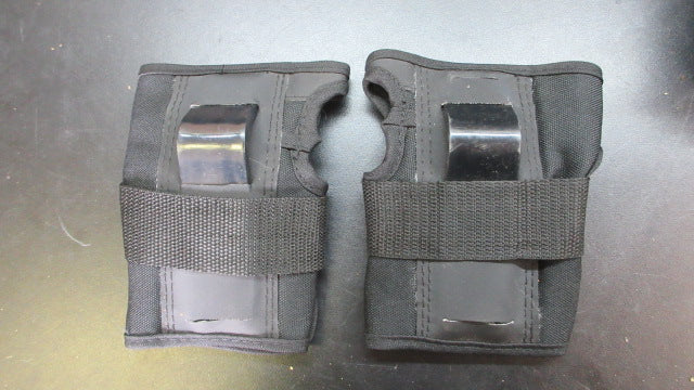 Load image into Gallery viewer, Used 187 Killer Pads Skating Wrist Guards - Size Large
