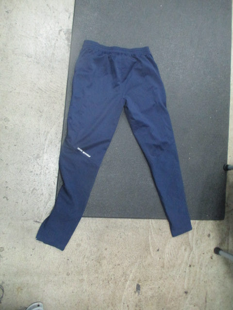 Load image into Gallery viewer, Used Under Armour Fitted Size S/M Soccer Joggers
