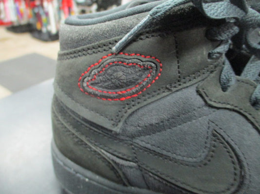 Used Nike Jordan Size 6Y Shoes Black