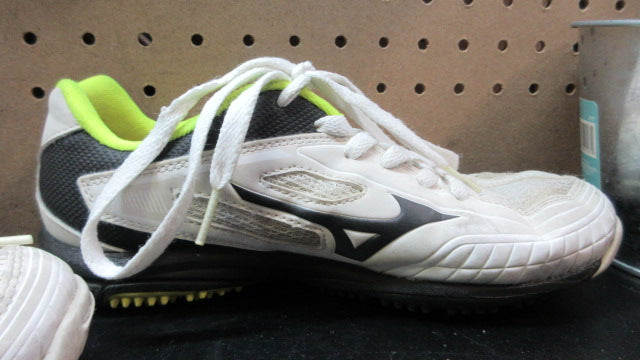 Load image into Gallery viewer, Used Mizuno Women's Player's Trainer 2 Softball Turf Shoe - Size 6.5
