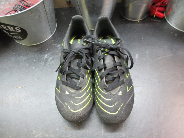 Load image into Gallery viewer, Used Adidas Predator Soccer Cleats - Size 1
