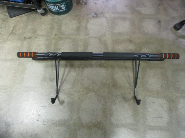 Load image into Gallery viewer, Used Ceayun Pull Up Bar With Protective Sleeve 2 PC
