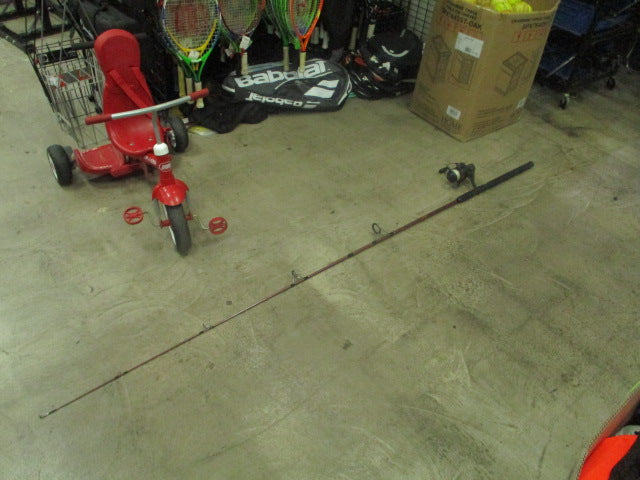 Load image into Gallery viewer, Vintage Zebco Quantum Snapshot SS50 7 ft Complete Rod and Reel

