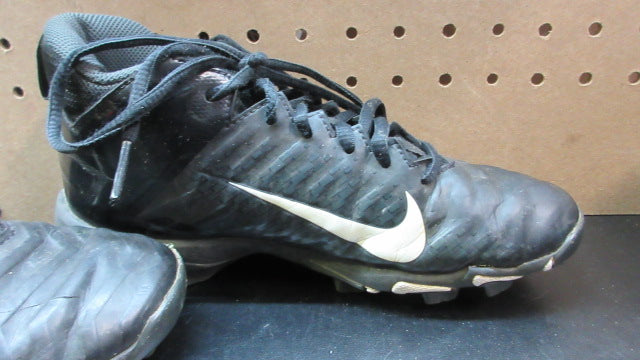 Load image into Gallery viewer, Used Nike Alpha Menace 2 Shark Football Cleats - Size Youth 4
