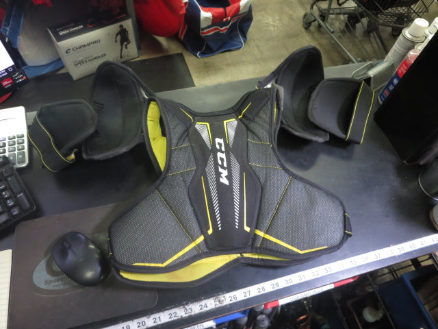 Load image into Gallery viewer, Used CCM Tacks 9040 Jr. Shoulder Pads Size Large
