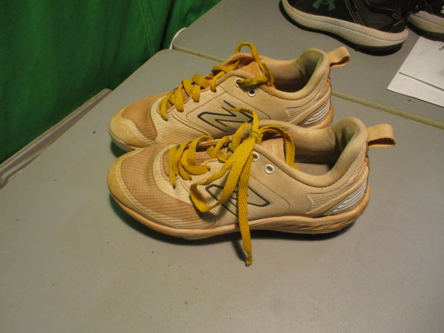 Load image into Gallery viewer, Used New Balance Size 7 Metal Cleats
