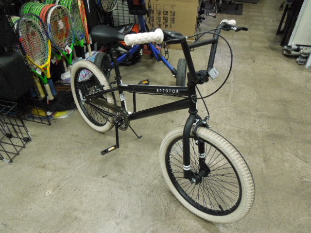 Load image into Gallery viewer, Used Kent 20" Spector BMX Bicycle
