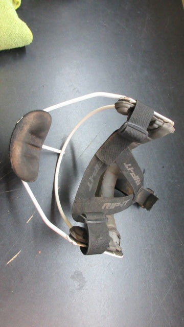 Used Rip-it  Defense Fielders Mask - Youth