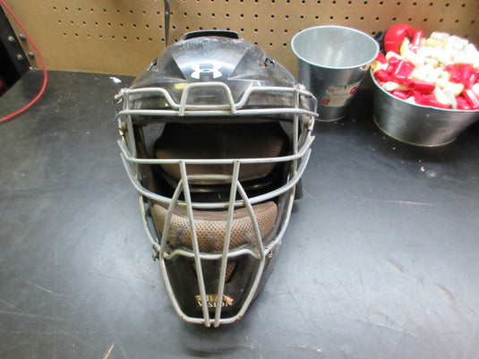 Used Under Armour Converge Catchers Mask - Size 7 - 7 1/2
