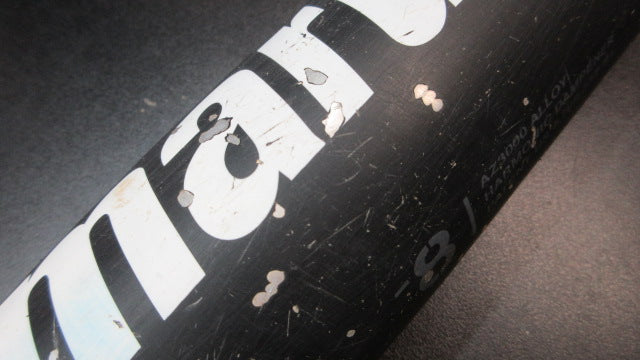 Load image into Gallery viewer, Used Marucci Black USSSA 29" 21 Oz Baseball Bat -8
