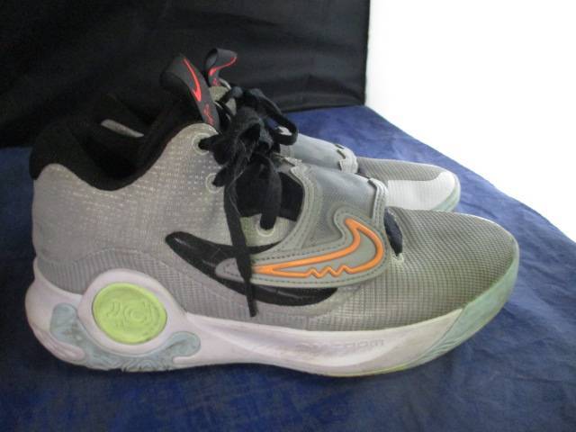 Load image into Gallery viewer, Used Nike KD Trey 5 X Wolf Grey Volt Basketball Shoes Size 7.5
