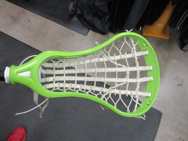 Load image into Gallery viewer, Used Debeer 6000 Womens Lacrosse Stick
