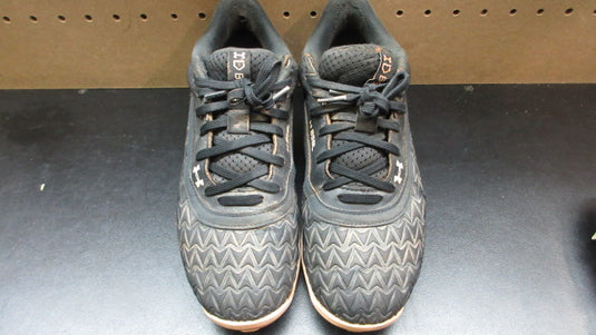 Used Under Armour Leadoff Low RM 3.0 Baseball Cleats - Size 5.5 Youth