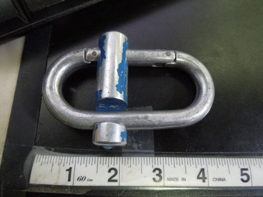 Used Vintage Eiger USA Oval Cross Bar Lock Carabiner