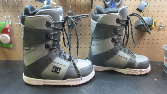 Used DC Faze 2022 Snowboarding Boots - Size 9.5