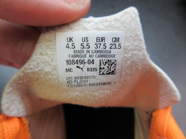 Load image into Gallery viewer, Used Puma Attacanto II Soccer Cleats - Size 5.5
