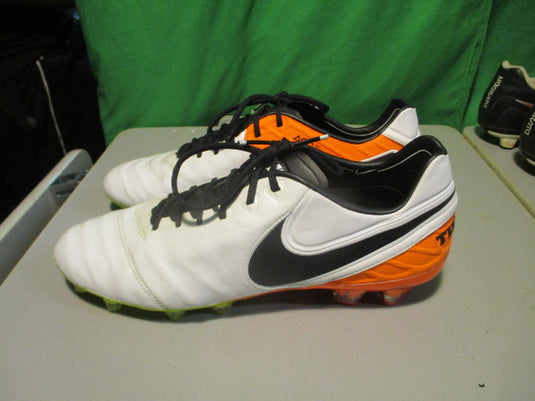 Used Nike Tiempo ACC Size 11.5 Soccer Cleats