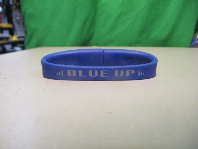 Load image into Gallery viewer, Used Blue Up Rubber USB Bracelet
