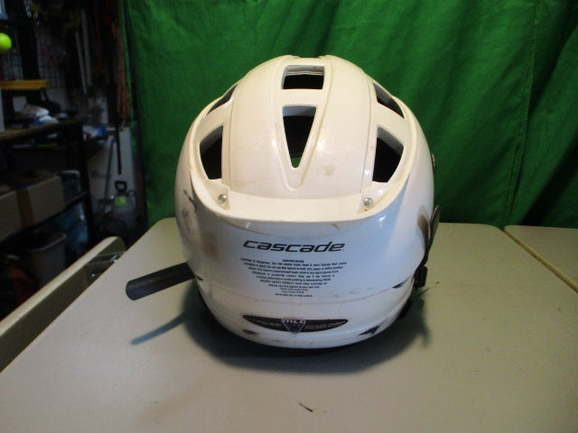 Load image into Gallery viewer, Used Cascade CS-R Youth OSFM Lacrosse Helmet
