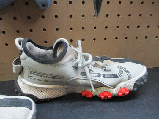 Used Nike Future Field Boys' Turf Shoes - Size Youth 2.5