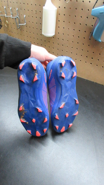 Load image into Gallery viewer, Used Adidas Predator Soccer Cleats - Size 2
