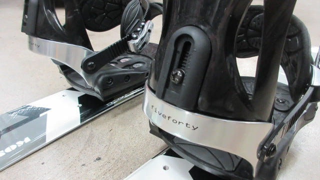 Load image into Gallery viewer, Used Phenom 90cm Five Forty 75 Ski Blades w/ Snowboard Bindings and Risers
