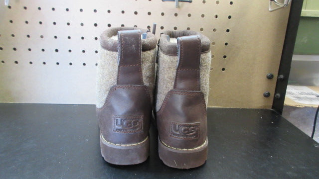 Load image into Gallery viewer, Used UGG Bayson Winter Boots - Size Youth 13
