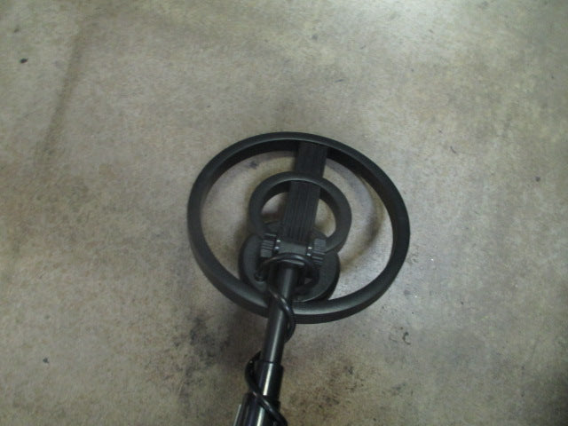 Load image into Gallery viewer, Used Kids Metal Detector with Small Shovel and Spade
