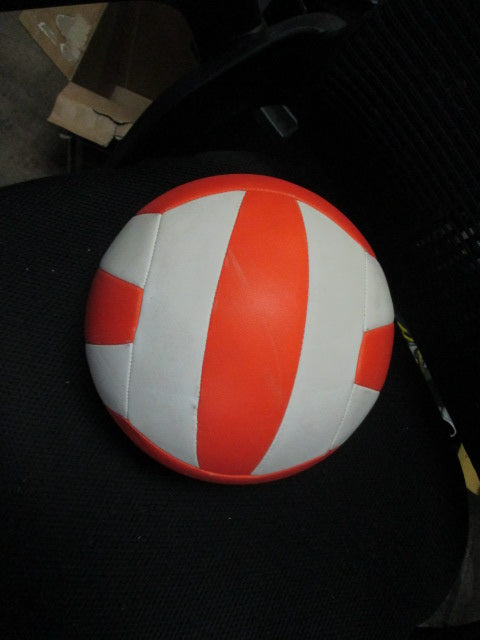 Load image into Gallery viewer, Used Molten Recreational Volleyball
