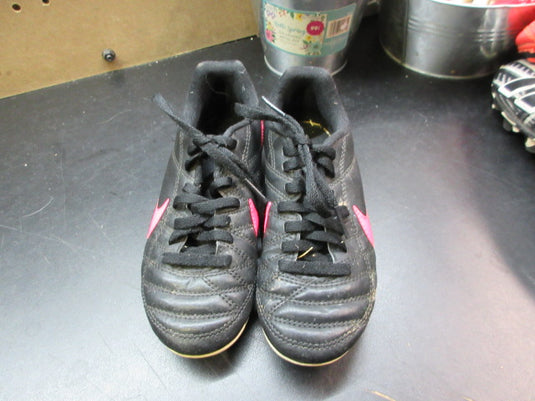 Used Nike Chaser Soccer Cleats - Size 12c