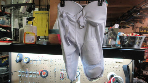 Used Exxact Sports Practice Football Pants Integrated Pads Youth XL - White