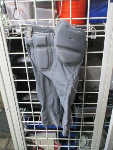 Load image into Gallery viewer, Used Under Armour Integrated 7 Pad Football Pants Youth Size Small
