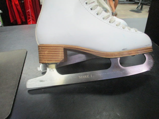 Load image into Gallery viewer, Used Jackson Ultima SoftSkate Mark I 8 2/3 Size 3 White Figure Skates
