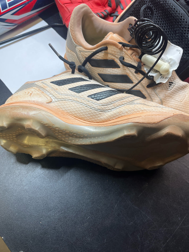Load image into Gallery viewer, USED ADIDAS WHITE BASEBALL CLEATS SIZE 5
