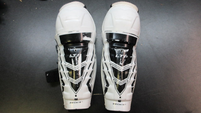 Load image into Gallery viewer, Used CCM LTP Hockey Knee Pads - Size Youth Small
