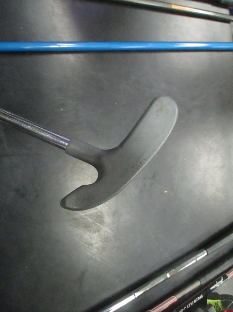 Load image into Gallery viewer, Used Unbranded 30" Long Jr Putter Left Hand
