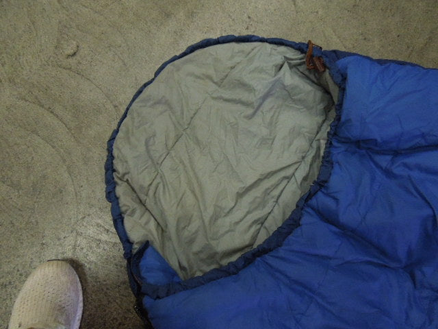 Load image into Gallery viewer, Vintage REI Single Person Mummy Style Sleeping Bag with Carry Bag
