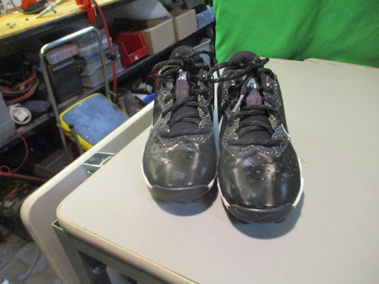 Used Nike Size Youth 2 Baseball Cleats