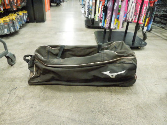 Used Mizuno Rolling Catcher Equipment Bag