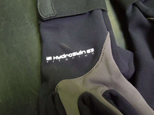 Used NRS Hydroskin G3 Titonium Water Gloves Size Medium