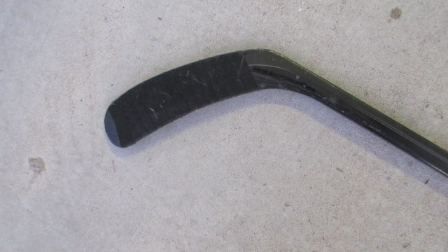 Load image into Gallery viewer, Used Reebok 18K Hockey Stick - 57"
